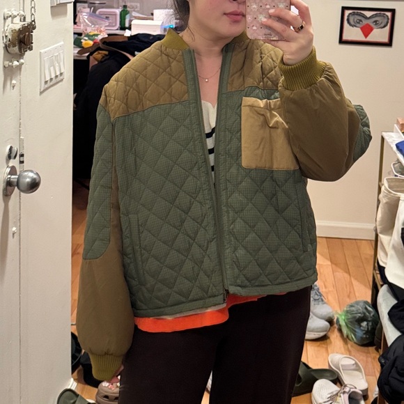 THE GREAT. Quilted Jacket in Green and Tan - Picture 10 of 10
